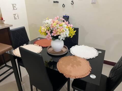 Old Harbour Bellarose At Colbeck ,Gated With Pool, Stylishly Modern 빌라 외부 사진