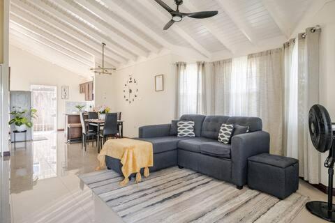 Old Harbour Bellarose At Colbeck ,Gated With Pool, Stylishly Modern 빌라 외부 사진